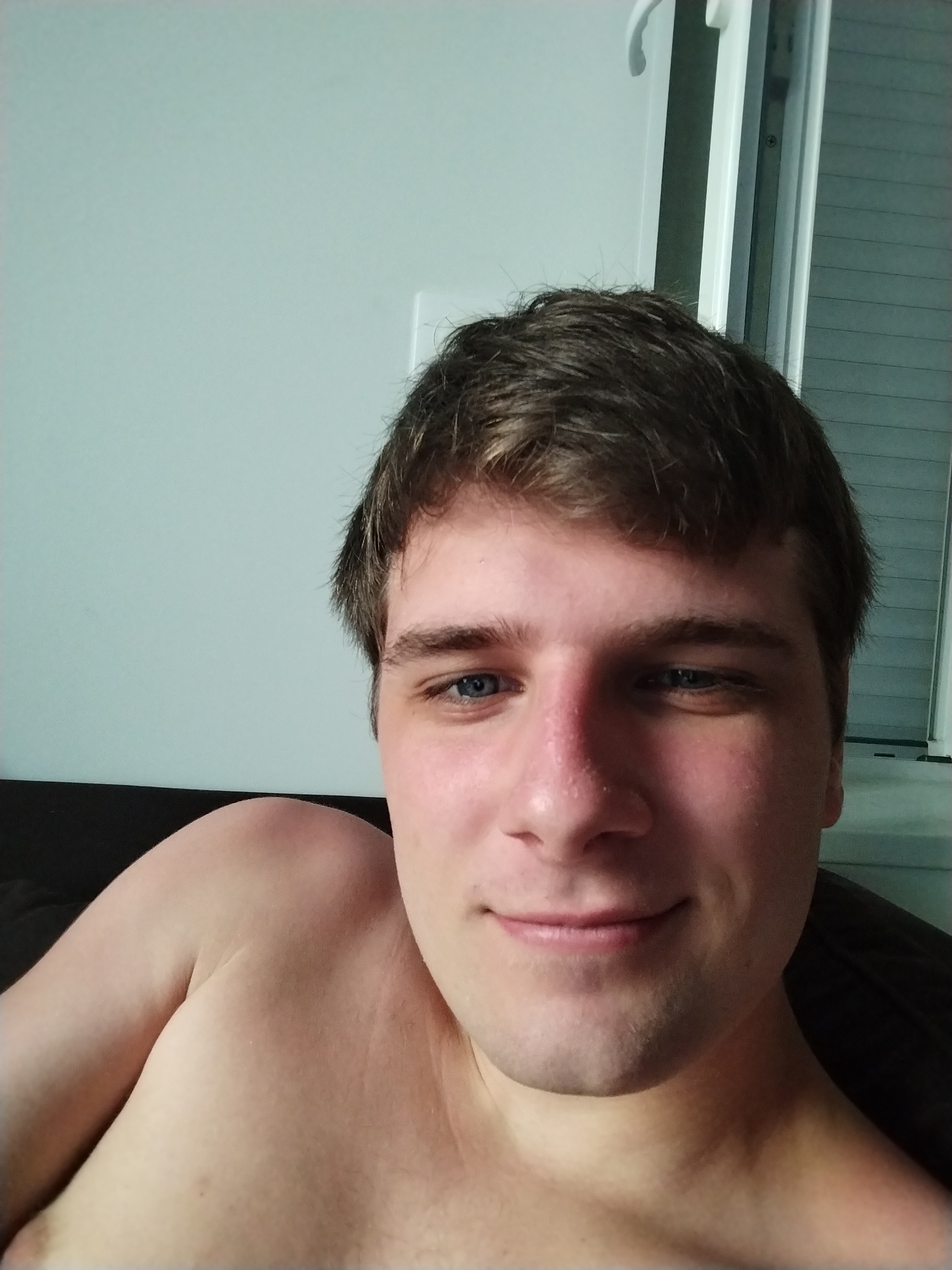 Lewis, 23 ans, Bourdeau