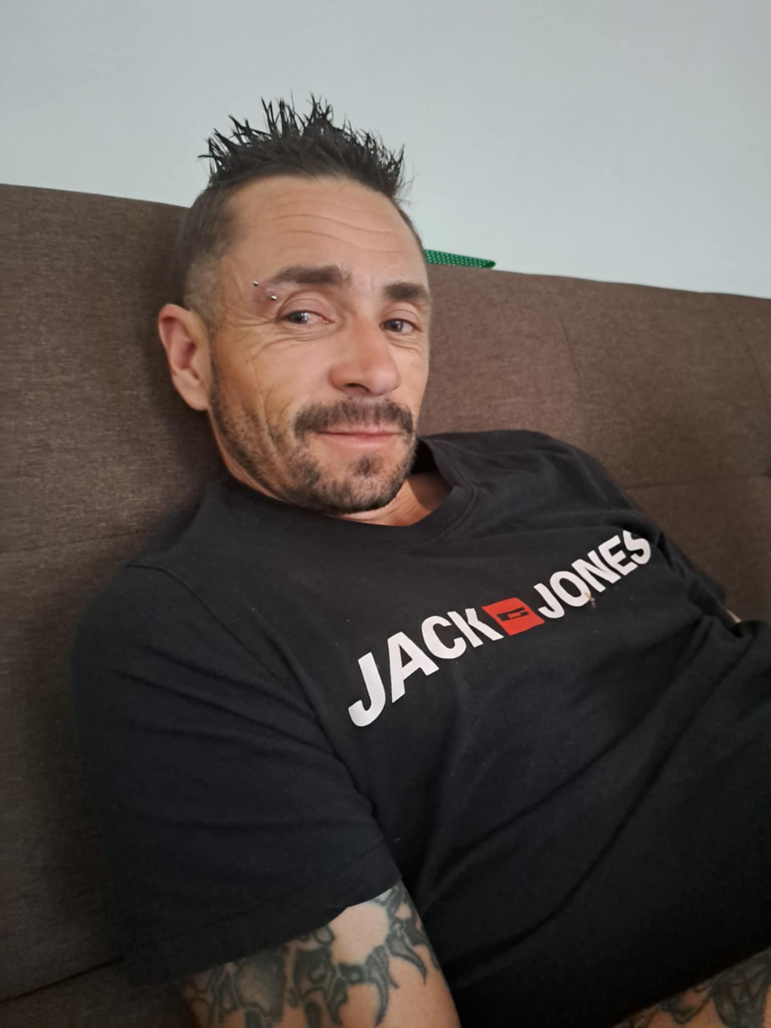 Giulian, 40 ans, Barby
